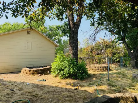 2446 Waldon St, Redding, CA 96001 photo 25