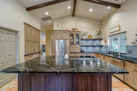 4220 Brittany Dr, Redding, CA 96002 photo 5