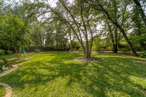 4220 Brittany Dr, Redding, CA 96002 photo 41