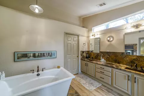 4220 Brittany Dr, Redding, CA 96002 photo 20