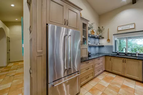 4220 Brittany Dr, Redding, CA 96002 photo 7