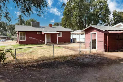 3320 Sacramento Dr, Redding, CA 96001 photo 12