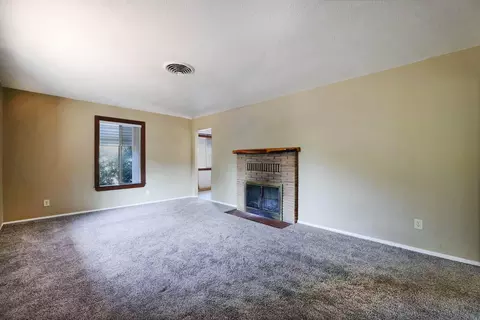 3320 Sacramento Dr, Redding, CA 96001 photo 3