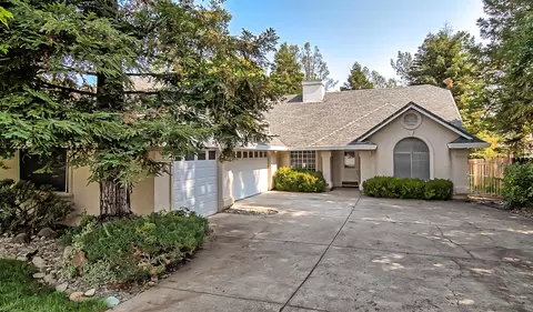 531 Reddington Dr, Redding, CA 96003 photo 1