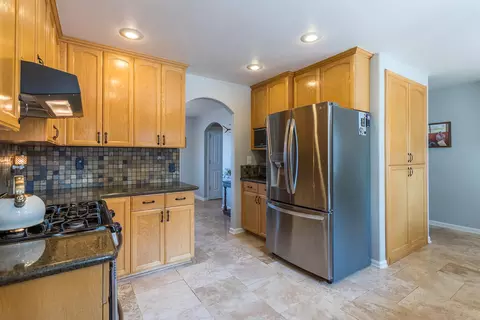 2027 Princeton Way, Redding, CA 96003 photo 5