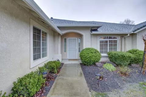 7715 Platinum Way, Redding, CA 96001 photo 4