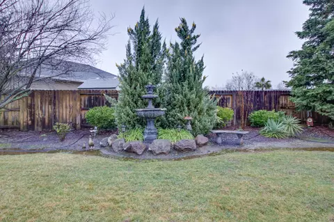 7715 Platinum Way, Redding, CA 96001 photo 37