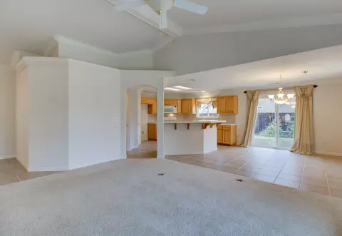 7715 Platinum Way, Redding, CA 96001 photo 12