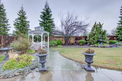 7715 Platinum Way, Redding, CA 96001 photo 35