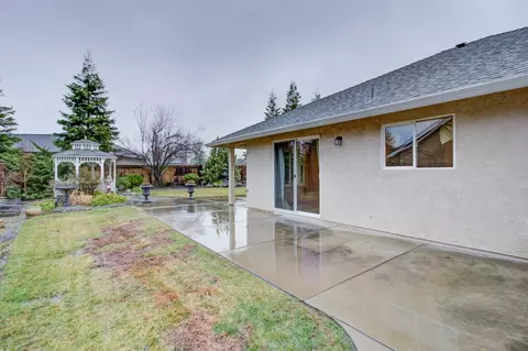 7715 Platinum Way, Redding, CA 96001 photo 34