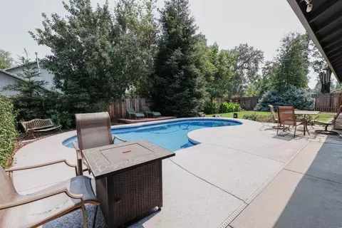 6576 Creekside St, Redding, CA 96001 photo 14