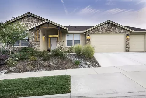 309 Stinson Loop, Redding, CA 96003 photo 1