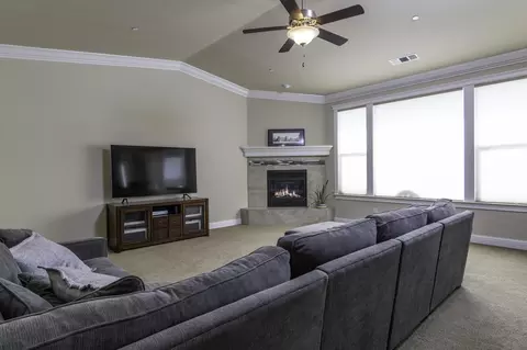 309 Stinson Loop, Redding, CA 96003 photo 5