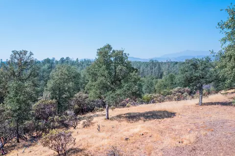 11427 Prosperity Ln, Redding, CA 96003 photo 5