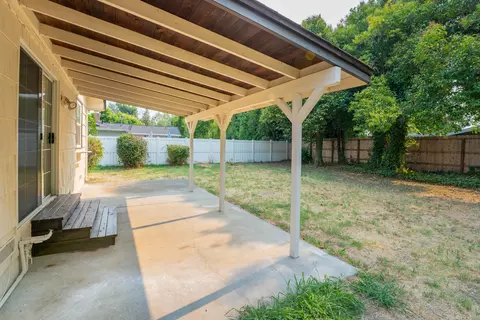 807 Coronado St, Redding, CA 96003 photo 6