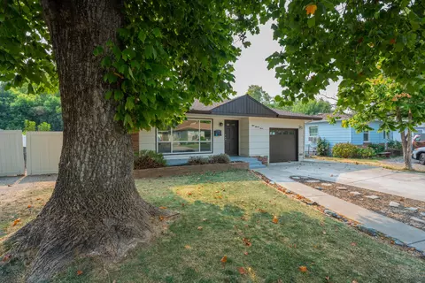 807 Coronado St, Redding, CA 96003 photo 4