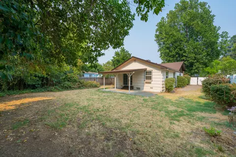 807 Coronado St, Redding, CA 96003 photo 8