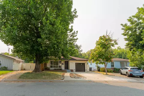 807 Coronado St, Redding, CA 96003 photo 3