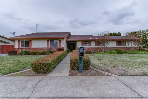 1150 Pineland Dr, Redding, CA 96002 photo 1