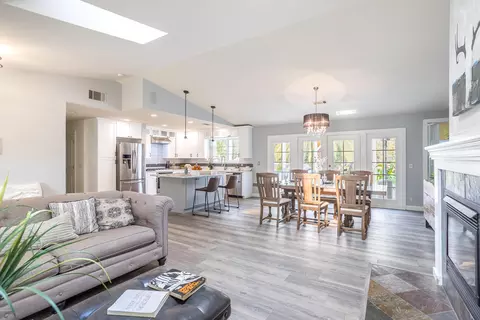 1102 Hope Ln, Redding, CA 96003 photo 6