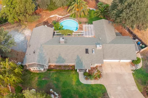 1102 Hope Ln, Redding, CA 96003 photo 28