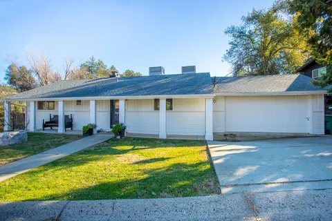 605 Overhill Dr, Redding, CA 96001 photo 1