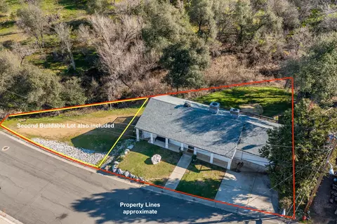 605 Overhill Dr, Redding, CA 96001 photo 2