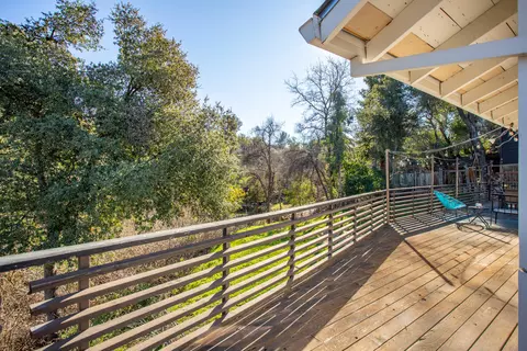 605 Overhill Dr, Redding, CA 96001 photo 26