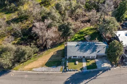 605 Overhill Dr, Redding, CA 96001 photo 30