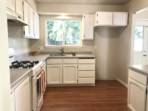 2812 Freebridge St, Redding, CA 96001 photo 3