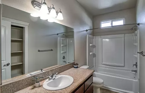 559 Grants Pass, Redding, CA 96003 photo 11