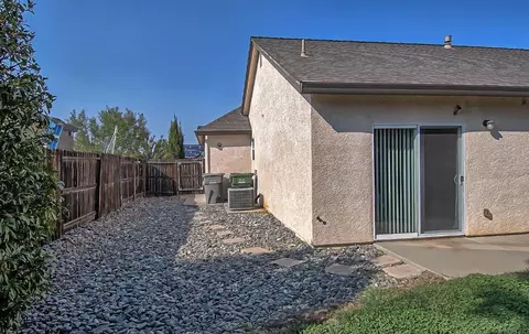559 Grants Pass, Redding, CA 96003 photo 13