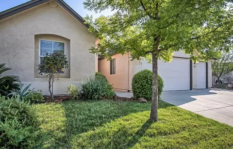559 Grants Pass, Redding, CA 96003 photo 2