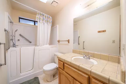 2215 Snow Ln, Redding, CA 96003 photo 12