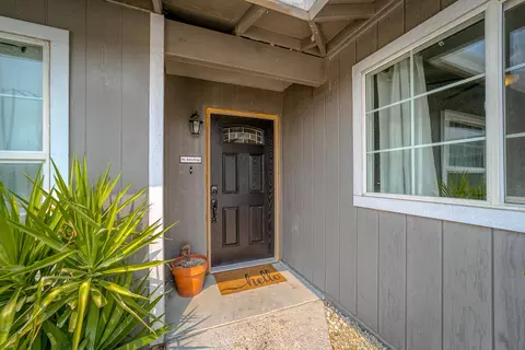 652 Brookridge Dr, Redding, CA 96003 photo 1