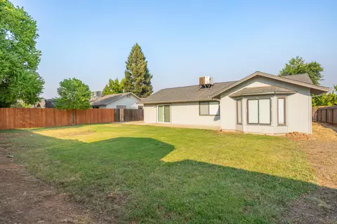 1744 Sterling Dr, Redding, CA 96002 photo 34