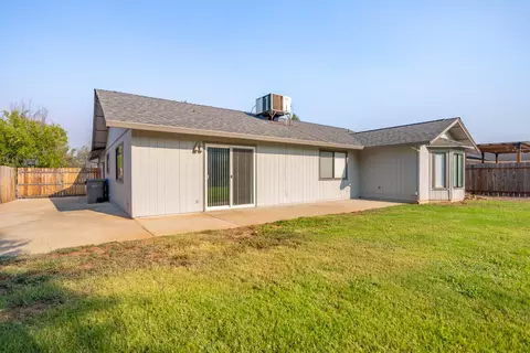 1744 Sterling Dr, Redding, CA 96002 photo 33