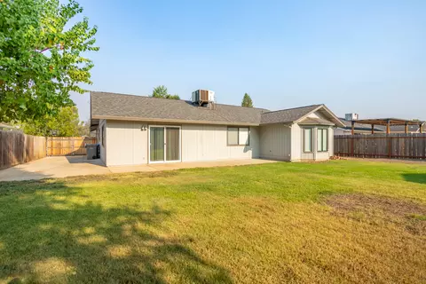 1744 Sterling Dr, Redding, CA 96002 photo 35