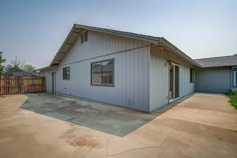 1744 Sterling Dr, Redding, CA 96002 photo 31