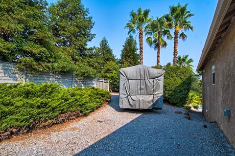 1210 Chandon Ct, Redding, CA 96003 photo 6