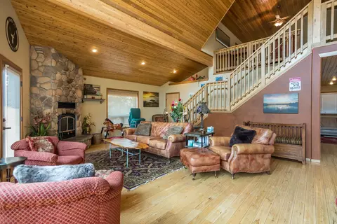 5716 Palmer, Weed, CA 96094 photo 4