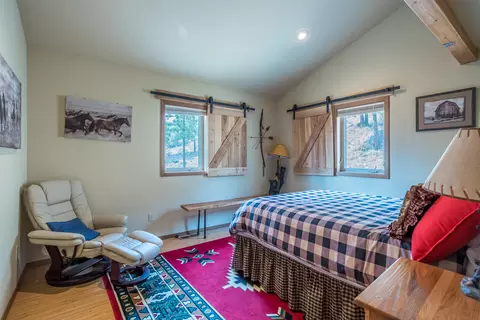 5716 Palmer, Weed, CA 96094 photo 24