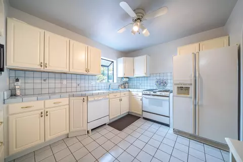 925 Gold St, Redding, CA 96001 photo 9