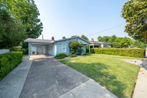 925 Gold St, Redding, CA 96001 photo 2