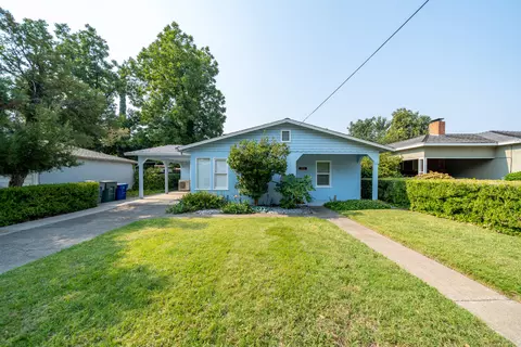 925 Gold St, Redding, CA 96001 photo 1