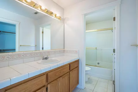 863 Paramount Way, Redding, CA 96003 photo 14