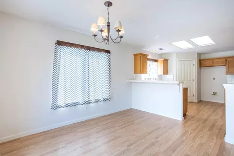 863 Paramount Way, Redding, CA 96003 photo 6