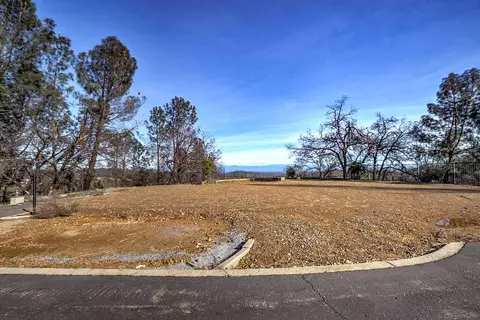 15217 Mountain Shadows, Redding, CA 96001 photo 2