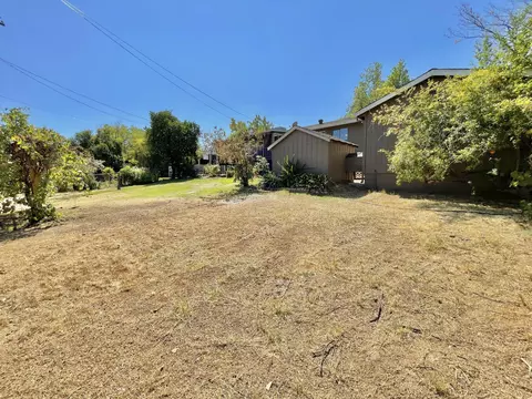 1805 Mesa St, Redding, CA 96001 photo 66