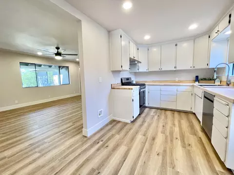 1805 Mesa St, Redding, CA 96001 photo 4